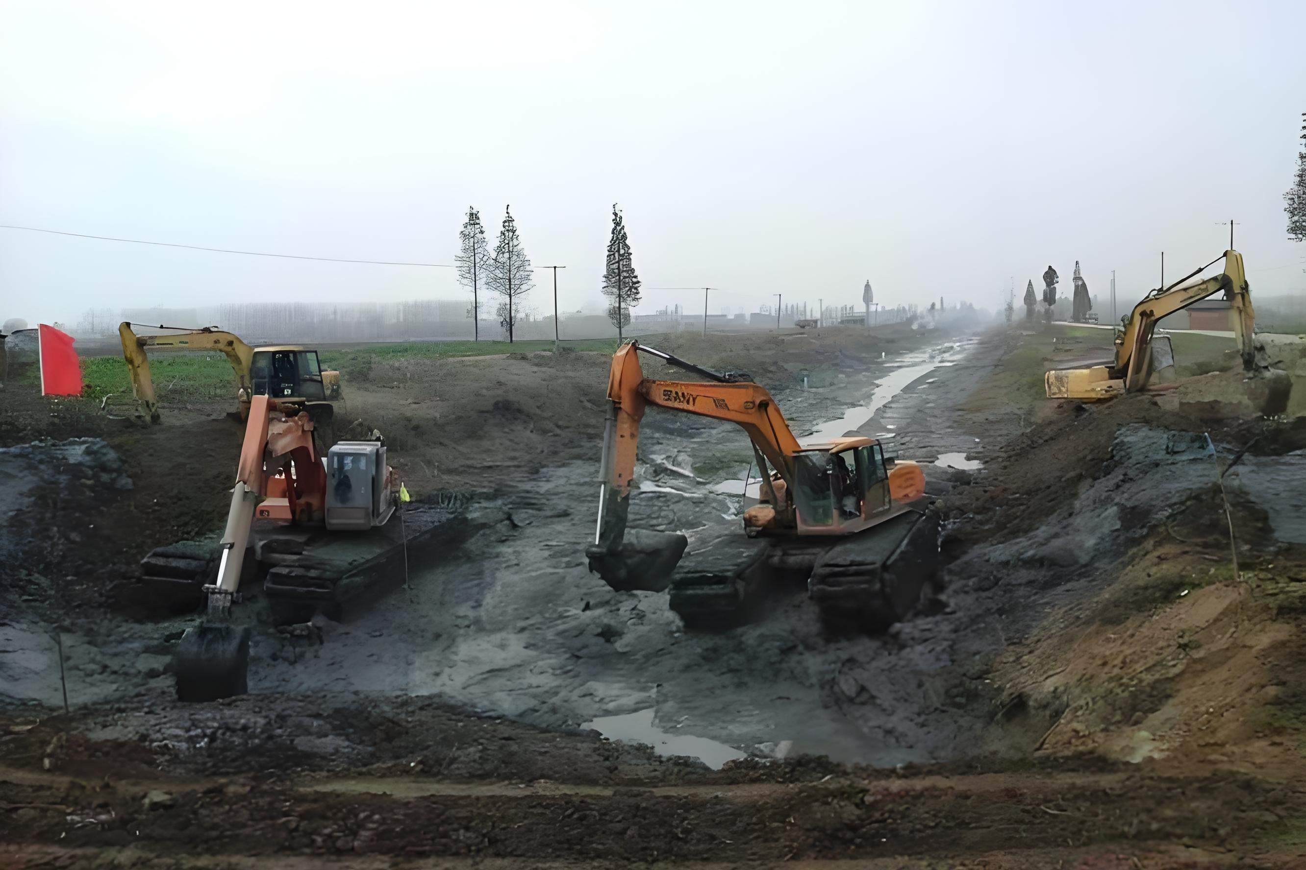 湖南岳陽挖機清淤施工隊 - 挖機清淤對河道邊坡有破壞嗎？