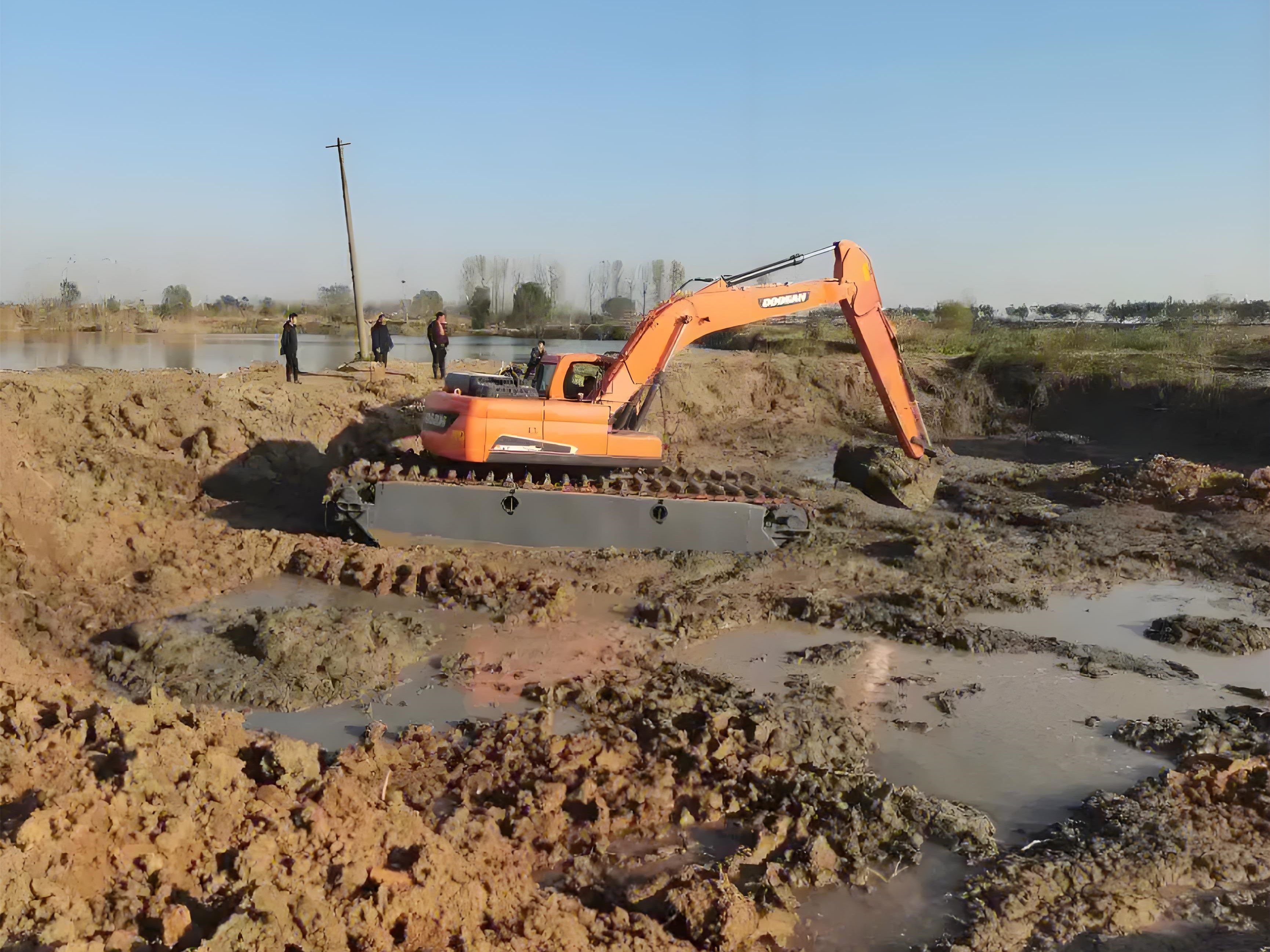 河南洛陽挖機清淤施工隊-魚塘清淤的人工和機械哪種更劃算？