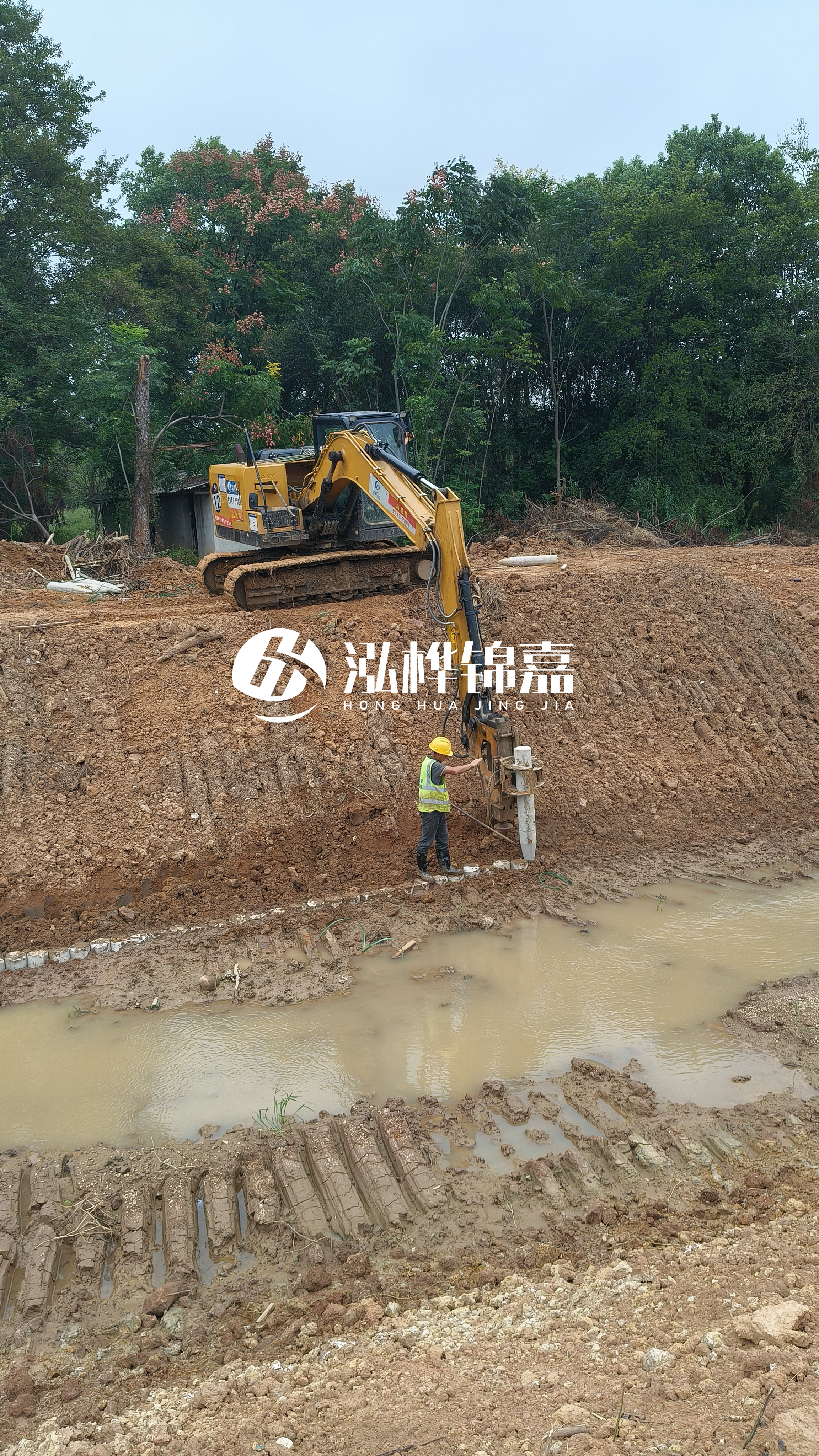 水泥仿木樁施工隊(duì)泓樺錦嘉 - 打樁機(jī)可以打多少米的樁？